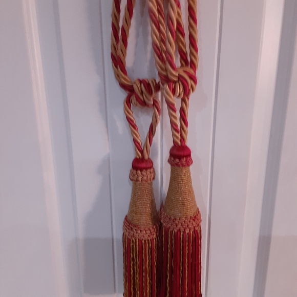 Glass Beaded Red & Gold Roped Tassels - Picture 8 of 9